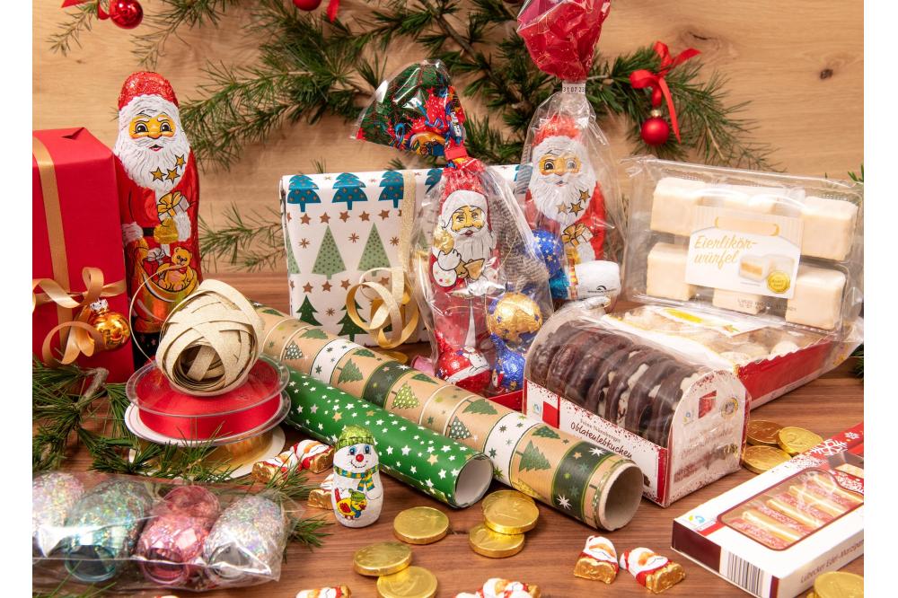 Weihnachten nachhaltig feiern: Geschenkpapier, Deko & Co. richtig entsorgen